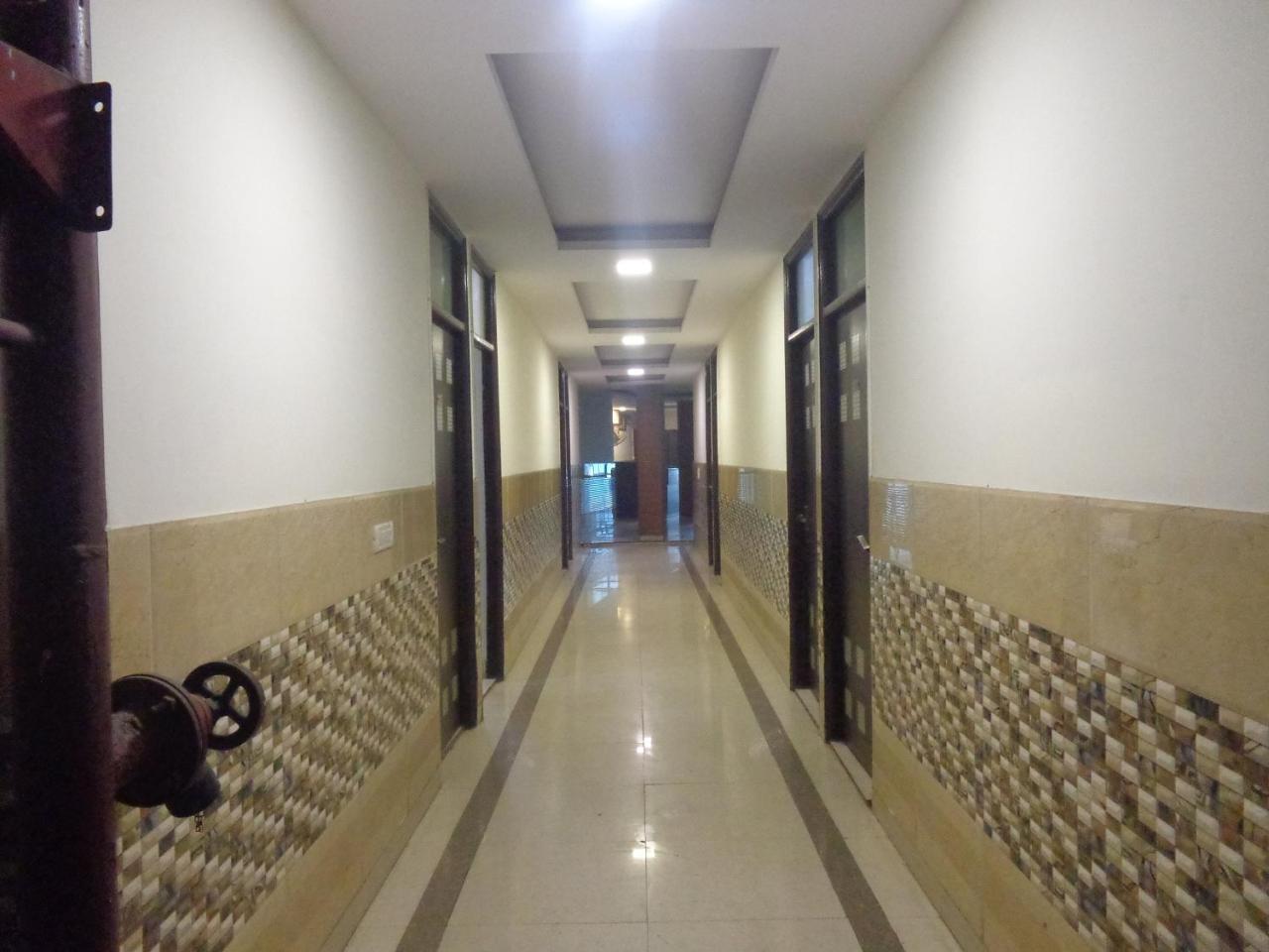 Silver Residency Hotel New Delhi Ngoại thất bức ảnh