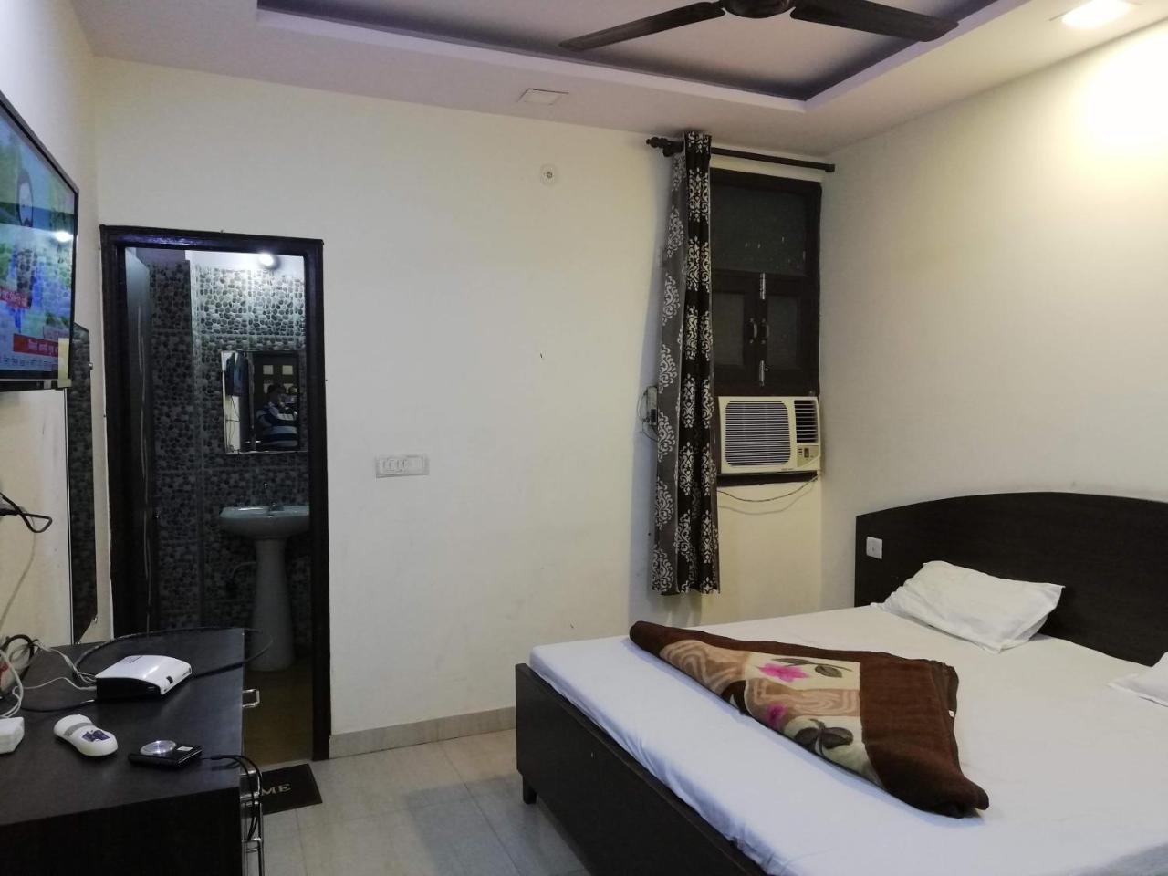 Silver Residency Hotel New Delhi Ngoại thất bức ảnh