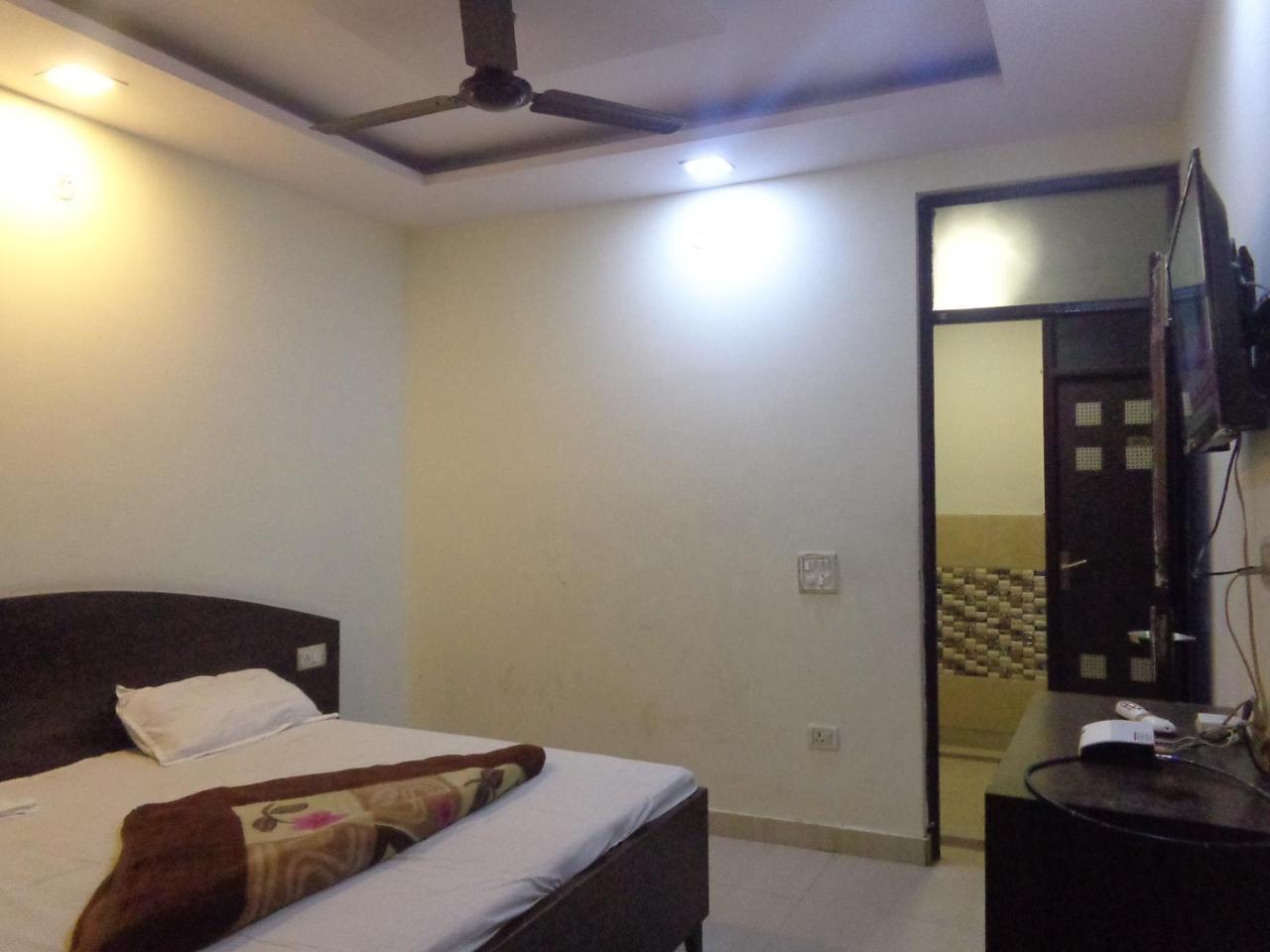 Silver Residency Hotel New Delhi Ngoại thất bức ảnh