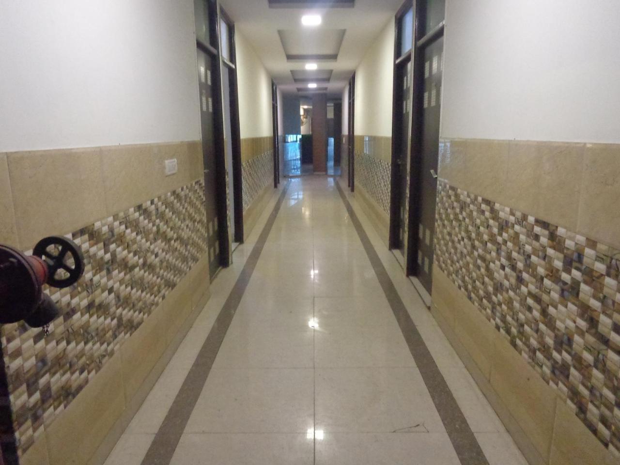 Silver Residency Hotel New Delhi Ngoại thất bức ảnh