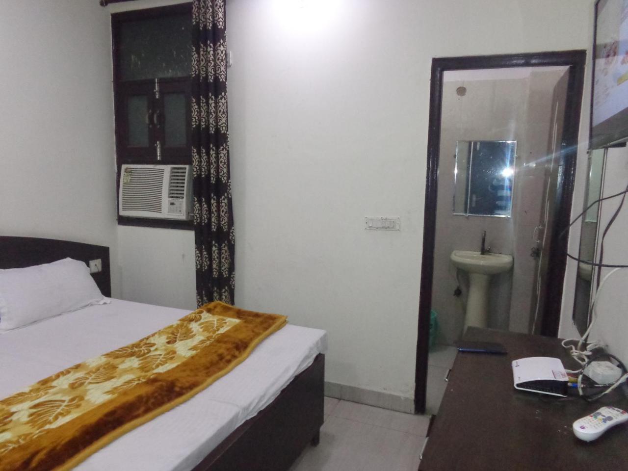Silver Residency Hotel New Delhi Ngoại thất bức ảnh
